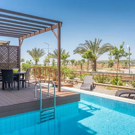 Fiesta With Private Pool Vokolidha